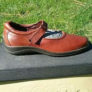 Ecco leather Mary Janes